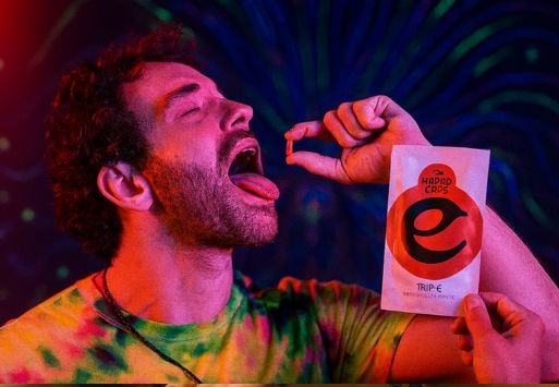 Happy Caps Trip-E Review: Legal Psychedelics and LSD Alternative